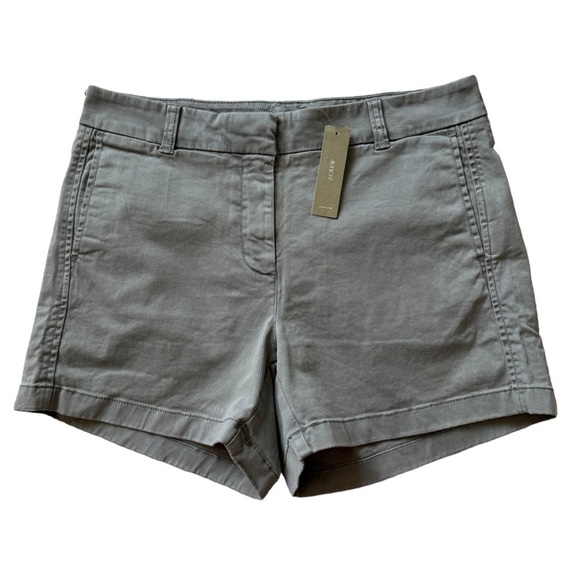 NWT J.Crew 4" Stretch Chino Short, Storm Grey, Size 6 - Picture 3 of 6